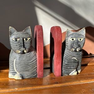 ⚜️Vintage Hand-painted Wooden Cat Bookends ⚜️